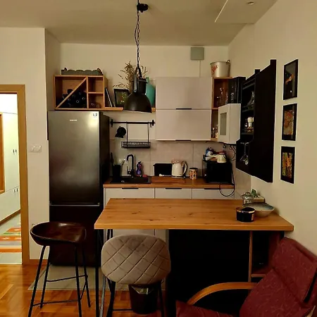 Apartment Harmonija 7 *